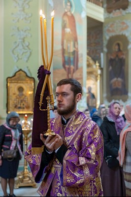Митрополит Игнатий совершил Божественную литургию в Покровском соборе г. Саратова