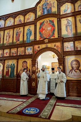 Митрополит Игнатий совершил всенощное бдение в храме в честь Нерукотворного Образа Спасителя г. Саратова