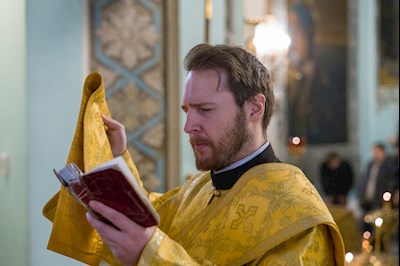 Митрополит Игнатий совершил Божественную литургию в Духосошественском соборе г. Саратова