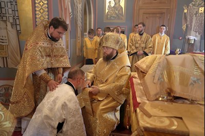 Митрополит Игнатий совершил Божественную литургию в Свято-Троицком кафедральном соборе г. Саратова