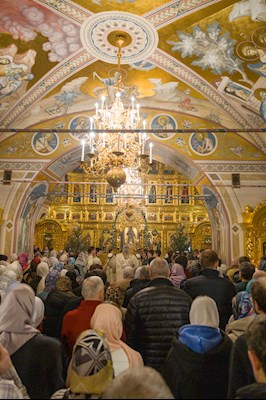 Митрополит Игнатий совершил ночное рождественское богослужение