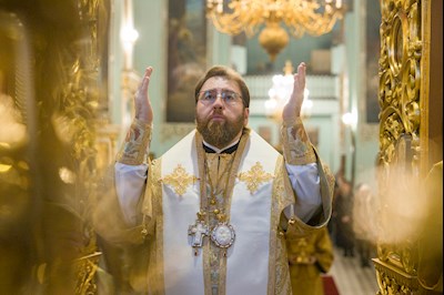 Митрополит Игнатий совершил Божественную литургию в Духосошественском соборе г. Саратова