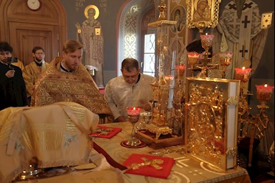 Митрополит Игнатий совершил Божественную литургию в Свято-Троицком кафедральном соборе г. Саратова