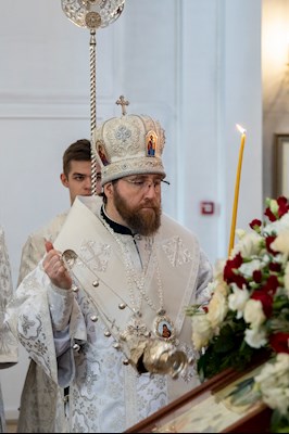 Митрополит Игнатий совершил всенощное бдение в храме в честь Нерукотворного Образа Спасителя г. Саратова