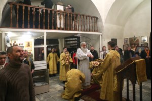 Божественная литургия в храме во имя святителя и чудотворца Николая на Елшанском кладбище г. Саратова