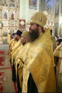 Митрополит Лонгин совершил Великую Рождественскую вечерню