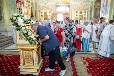 Митрополит Игнатий совершил Божественную литургию в Покровском соборе г. Саратова