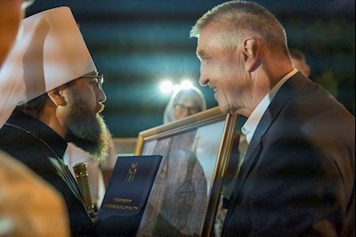 Митрополит Игнатий совершил ночную Божественную литургию в Покровском соборе г. Саратова