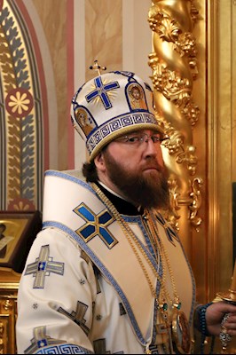 Вечернее богослужение с чтением акафиста Пресвятой Богородице в Свято-Троицком кафедральном соборе г. Саратова
