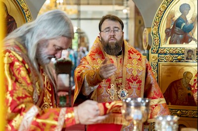 Митрополит Игнатий совершил Божественную литургию в Свято-Никольском мужском монастыре г. Саратова