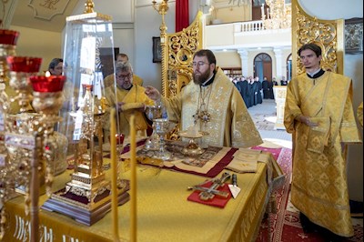 Митрополит Игнатий совершил Божественную литургию в храме апостола и евангелиста Иоанна Богослова при СПДС