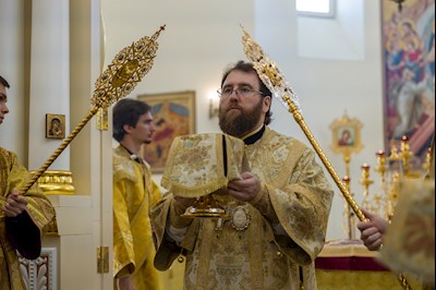 Митрополит Игнатий совершил Божественную литургию в соборном храме святителя Спиридона Тримифунтского г. Саратова