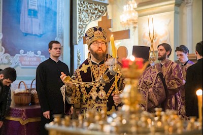 Митрополит Игнатий совершил всенощное бдение в Покровском соборе г. Саратова