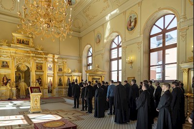 Митрополит Игнатий совершил Божественную литургию в храме апостола и евангелиста Иоанна Богослова при СПДС