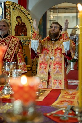Митрополит Игнатий совершил Божественную литургию в Свято-Никольском мужском монастыре г. Саратова
