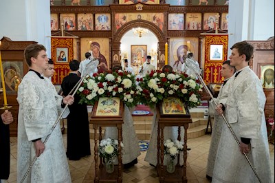 Митрополит Игнатий совершил всенощное бдение в храме в честь Нерукотворного Образа Спасителя г. Саратова