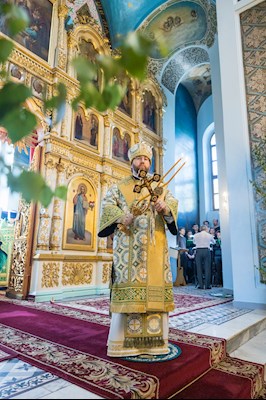 Митрополит Игнатий совершил Божественную литургию в Духосошественском соборе г. Саратова