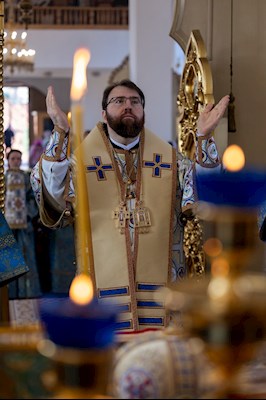 Митрополит Игнатий совершил Божественную литургию в храме в честь Казанской иконы Божией Матери г.Саратова