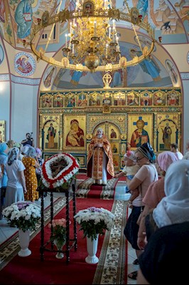 Митрополит Игнатий совершил Божественную литургию в Свято-Никольском мужском монастыре г. Саратова