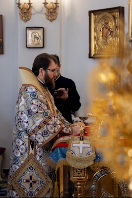Митрополит Игнатий совершил Божественную литургию в храме в честь Казанской иконы Божией Матери г.Саратова