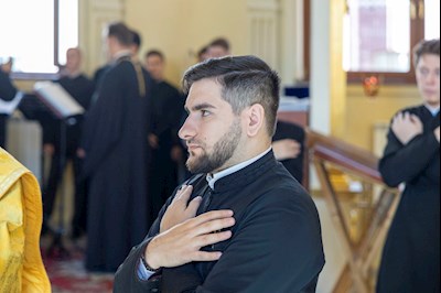 Митрополит Игнатий совершил Божественную литургию в храме апостола и евангелиста Иоанна Богослова при СПДС
