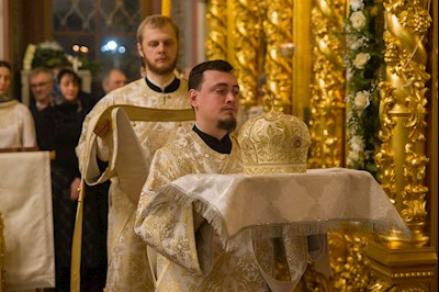 Митрополит Игнатий совершил ночное рождественское богослужение