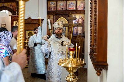 Митрополит Игнатий совершил всенощное бдение в храме в честь Нерукотворного Образа Спасителя г. Саратова