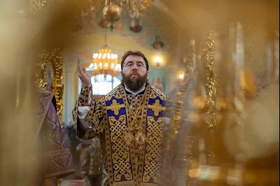 Митрополит Игнатий совершил Божественную литургию в Покровском соборе г. Саратова