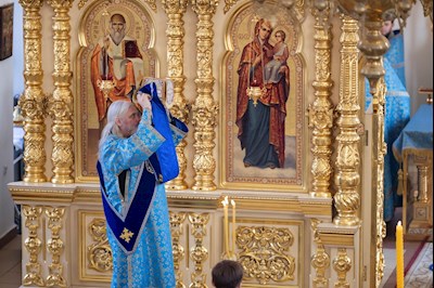 Митрополит Игнатий совершил Божественную литургию в храме в честь Казанской иконы Божией Матери г.Саратова