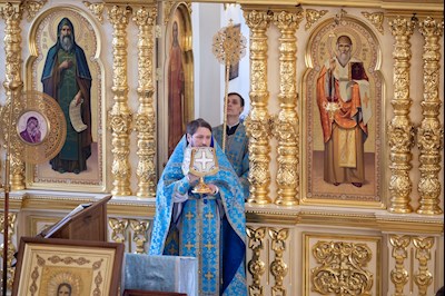 Митрополит Игнатий совершил Божественную литургию в храме в честь Казанской иконы Божией Матери г.Саратова