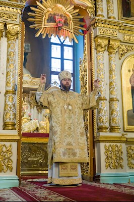 Митрополит Игнатий совершил Божественную литургию в Духосошественском соборе г. Саратова