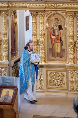 Митрополит Игнатий совершил Божественную литургию в храме в честь Казанской иконы Божией Матери г.Саратова