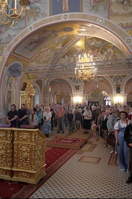 Митрополит Игнатий совершил Божественную литургию в Свято-Троицком кафедральном соборе г. Саратова