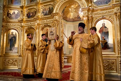 Митрополит Игнатий совершил всенощное бдение в Покровском соборе г. Саратова