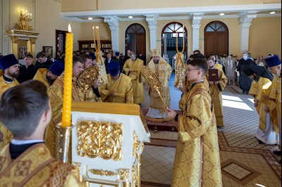 Митрополит Игнатий совершил Божественную литургию в храме апостола и евангелиста Иоанна Богослова при СПДС