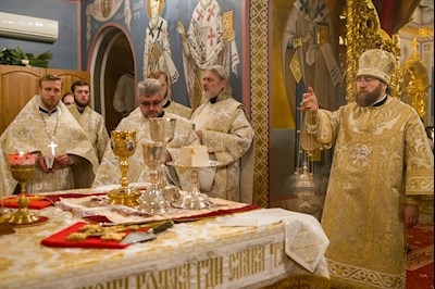 Митрополит Игнатий совершил ночное рождественское богослужение