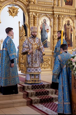 Митрополит Игнатий совершил Божественную литургию в храме в честь Казанской иконы Божией Матери г.Саратова