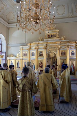 Митрополит Игнатий совершил Божественную литургию в храме апостола и евангелиста Иоанна Богослова при СПДС