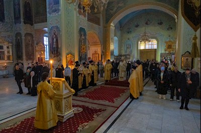 Митрополит Игнатий совершил всенощное бдение в Покровском соборе г. Саратова