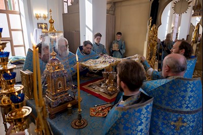 Митрополит Игнатий совершил Божественную литургию в храме в честь Казанской иконы Божией Матери г.Саратова