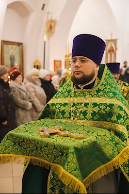 Архиереи Саратовской митрополии совершили Божественную литургию в соборном храме святого благоверного князя Александра Невского г. Ртищево