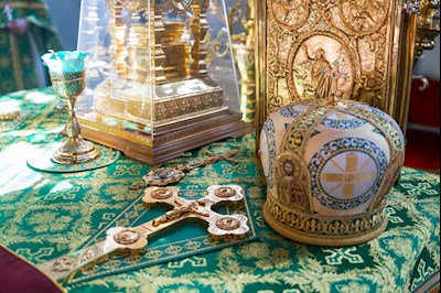 Митрополит Игнатий совершил Божественную литургию в Духосошественском соборе г. Саратова