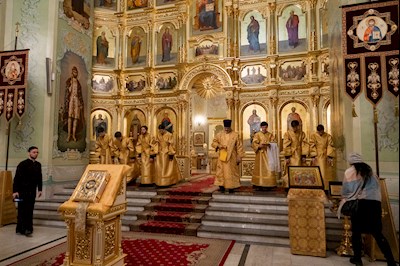 Митрополит Игнатий совершил всенощное бдение в Покровском соборе г. Саратова