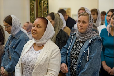 Митрополит Игнатий совершил Божественную литургию в соборном храме святителя Спиридона Тримифунтского г. Саратова