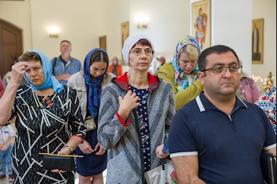 Митрополит Игнатий совершил Божественную литургию в соборном храме святителя Спиридона Тримифунтского г. Саратова