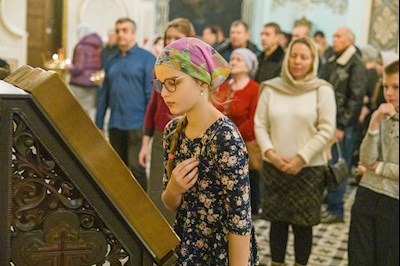 Митрополит Игнатий совершил Божественную литургию в Духосошественском соборе г. Саратова