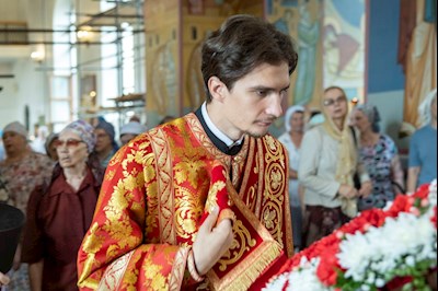 Митрополит Игнатий совершил Божественную литургию в Свято-Никольском мужском монастыре г. Саратова