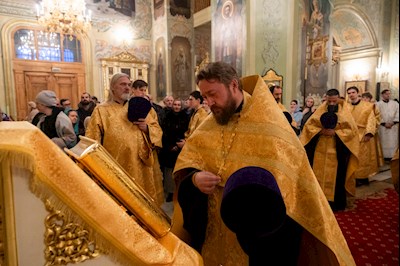 Митрополит Игнатий совершил всенощное бдение в Покровском соборе г. Саратова
