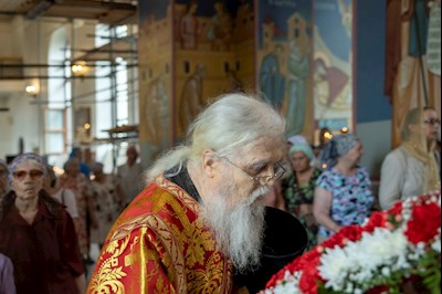 Митрополит Игнатий совершил Божественную литургию в Свято-Никольском мужском монастыре г. Саратова