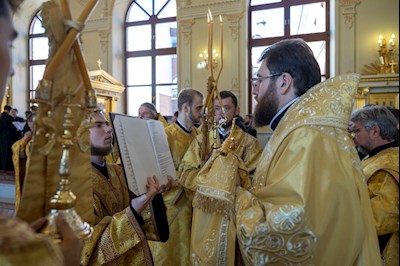 Митрополит Игнатий совершил Божественную литургию в храме апостола и евангелиста Иоанна Богослова при СПДС